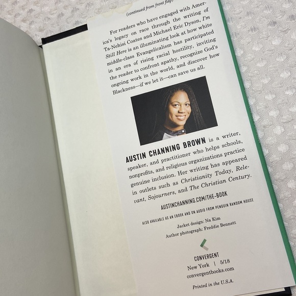 I’M STILL HERE: BLACK DIGNITY IN WORLD MADE FOR WHITENESS Austin Channing Brown - Picture 6 of 8